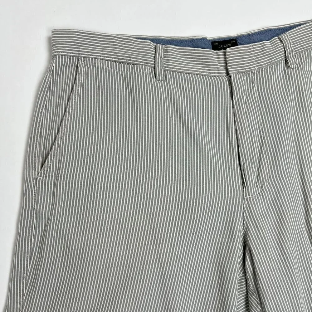 J. Crew Shorts Men's Size 36 Grey White Striped Flat Front Club Bermudas